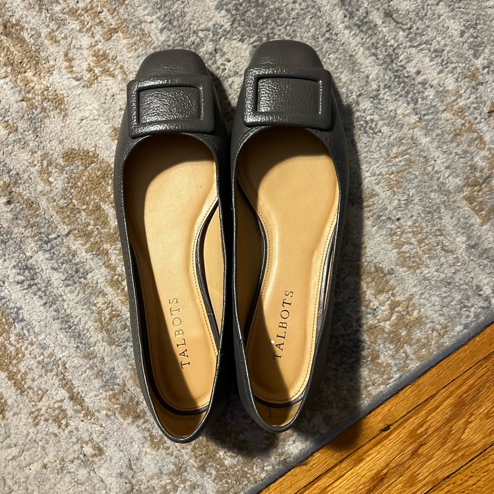 Talbots gray leather flats